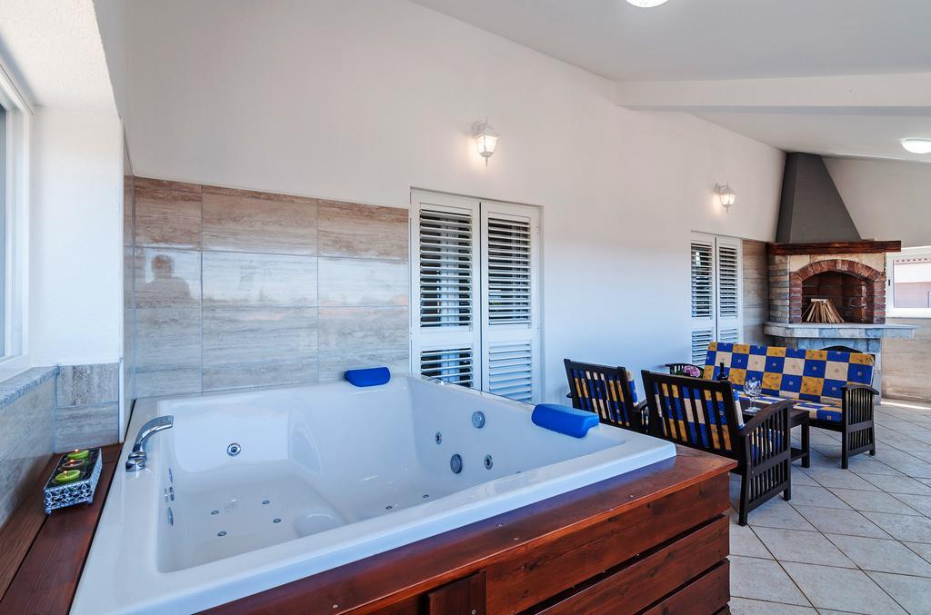 Sukošan Apartment Tony With Private Pool מראה חיצוני תמונה